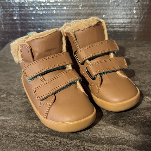 Other - Ten Little Furry High Top. Size 10